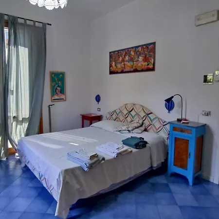 Casa Fornaciari 3* Виареджо